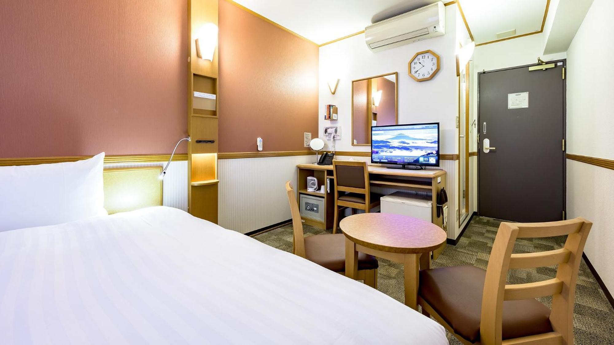 Toyoko Inn Okayama Eki Nishi Guchi Migi Szoba fotó