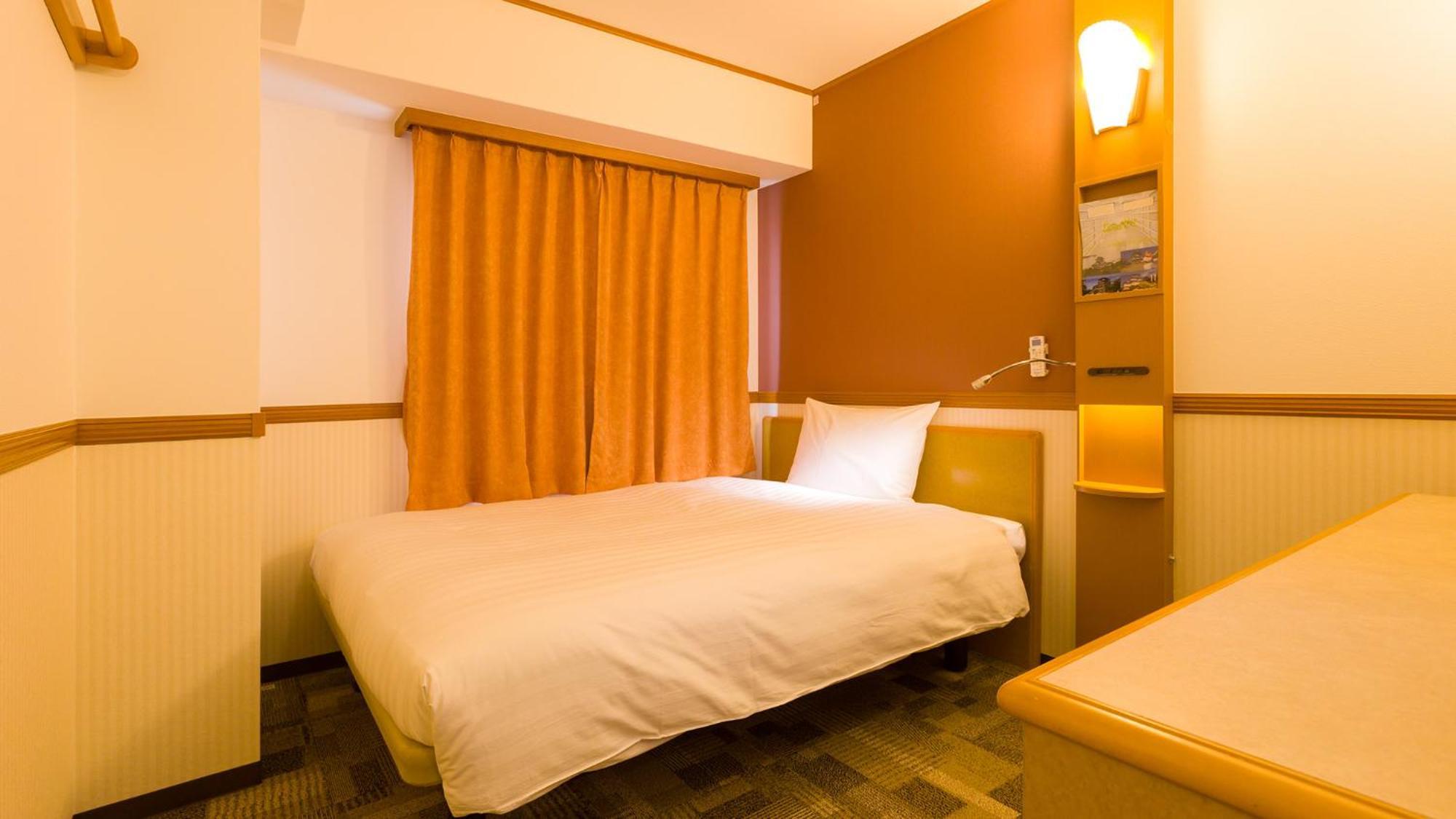 Toyoko Inn Okayama Eki Nishi Guchi Migi Szoba fotó
